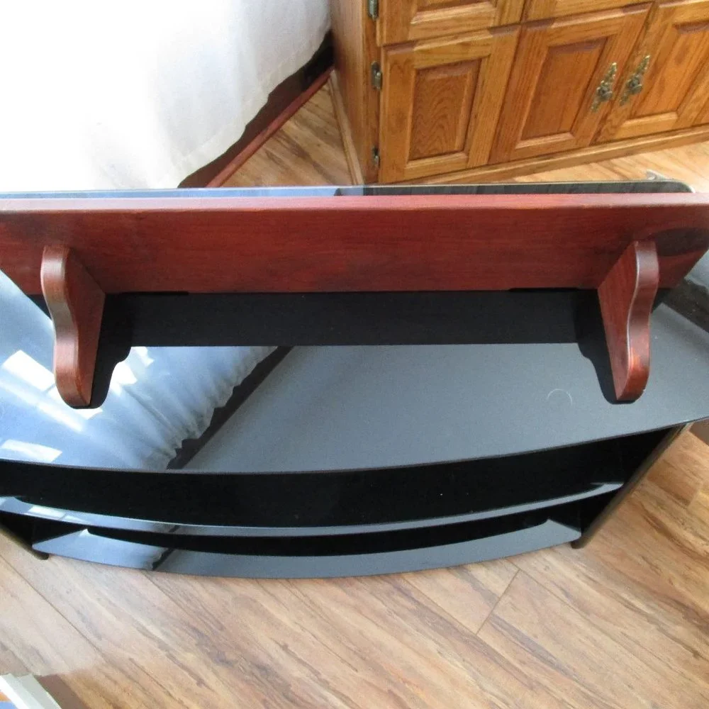 Vintage Home Interiors shelf, 31.25 x 7 x 6.5